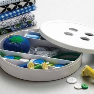 باکس نخ و سوزن و جواهرات فانتزی طرح دکمه