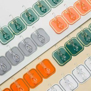 آویز دیواری چسبی طرح دار 6 عددی